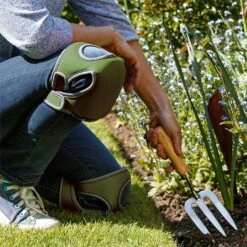 Burgon & Ball Moss Kneelo® Knee Pads -Garden Care Shop 1171507 3