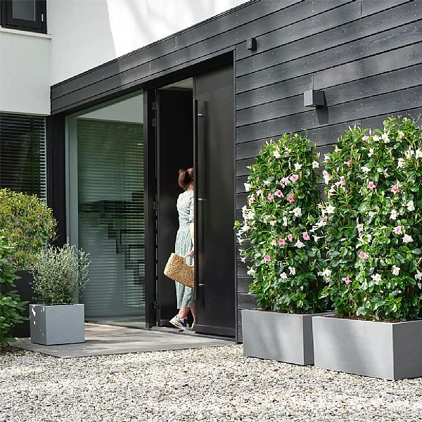 Elho Vivo Next Square Planter 30cm Living Concrete 4 Elho Vivo Next Square Planter 30cm Living Concrete - Image 2